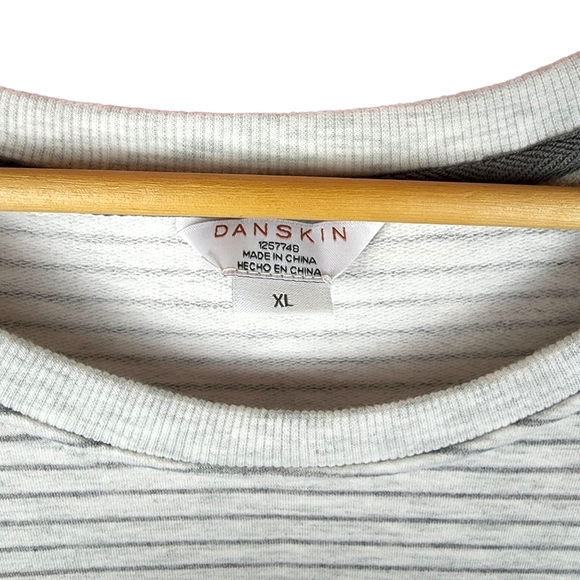 Danskin Comfort Grey striped sweater XL - Picture 6 of 7